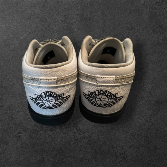 Jordan 1 Low V1 White Obsidian. Mens Size 13 - Picture 2 of 7